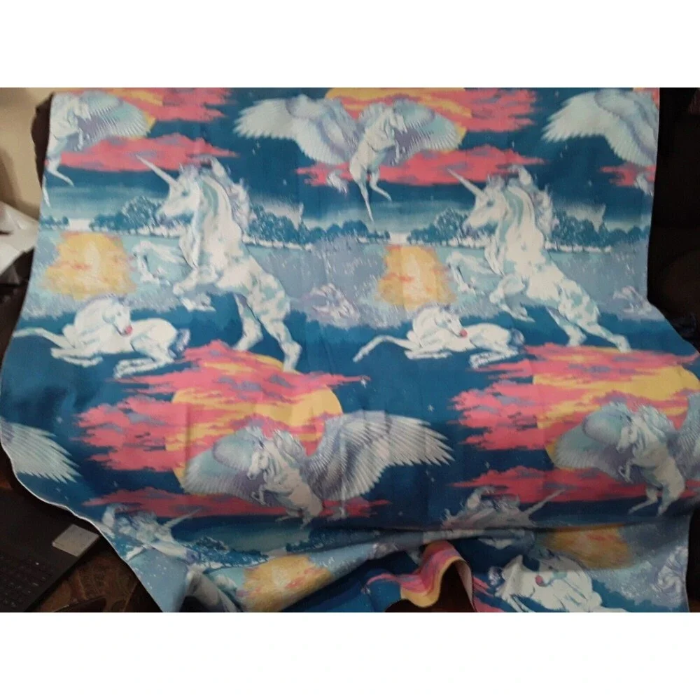 Unicorn Felt Blanket, 84x70 NWOT